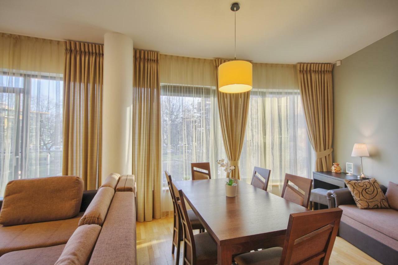 Apartamentai Liuks 德拉肯恩凯 外观 照片